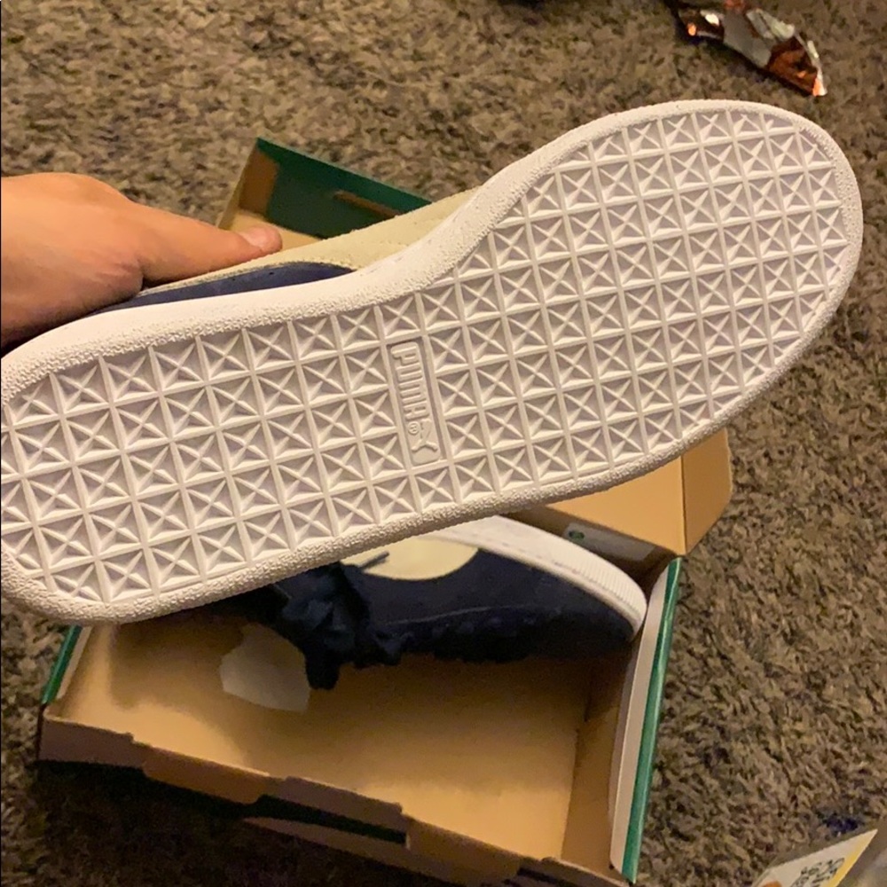 Puma Suede classic navy/white shoes - Picture 2 of 3
